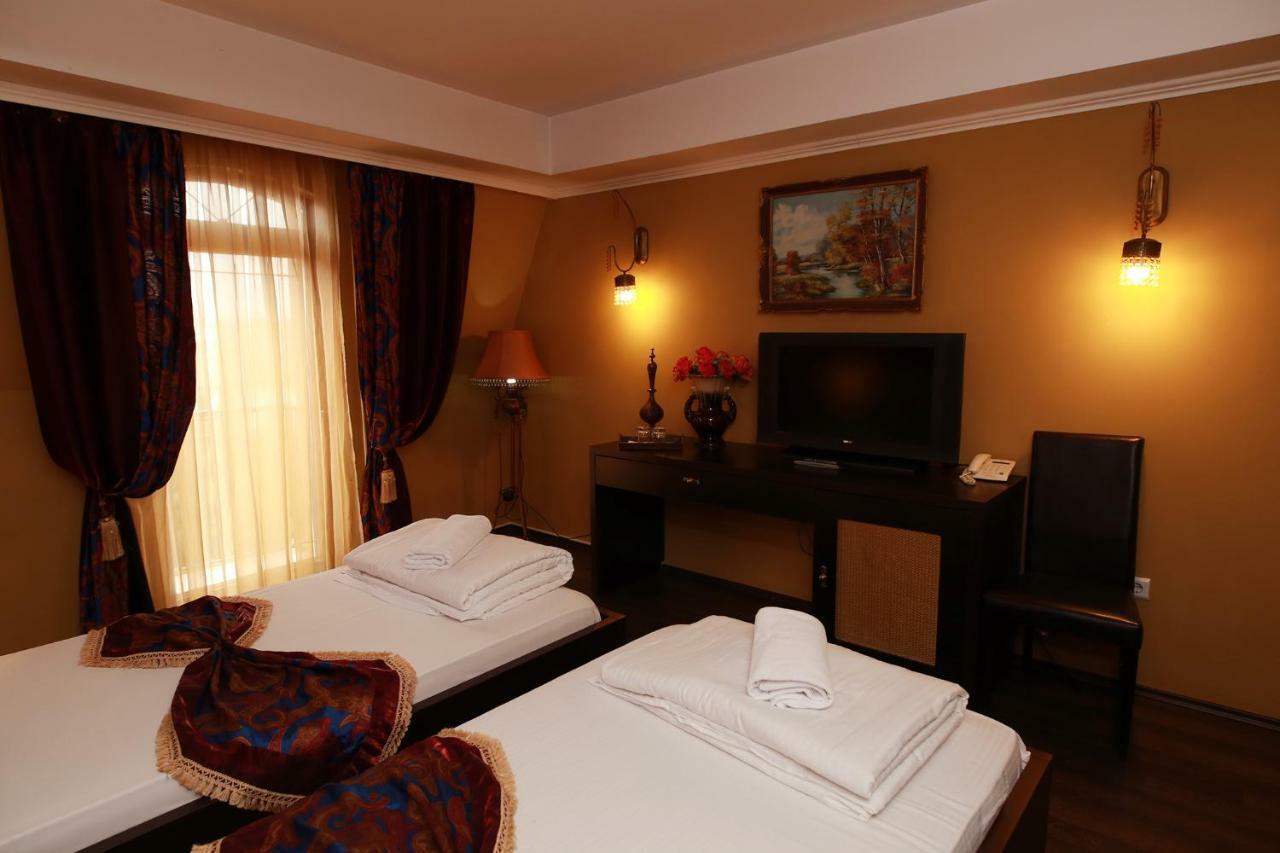 Hotel-Pensiunea Zefir Тимишоара Екстериор снимка